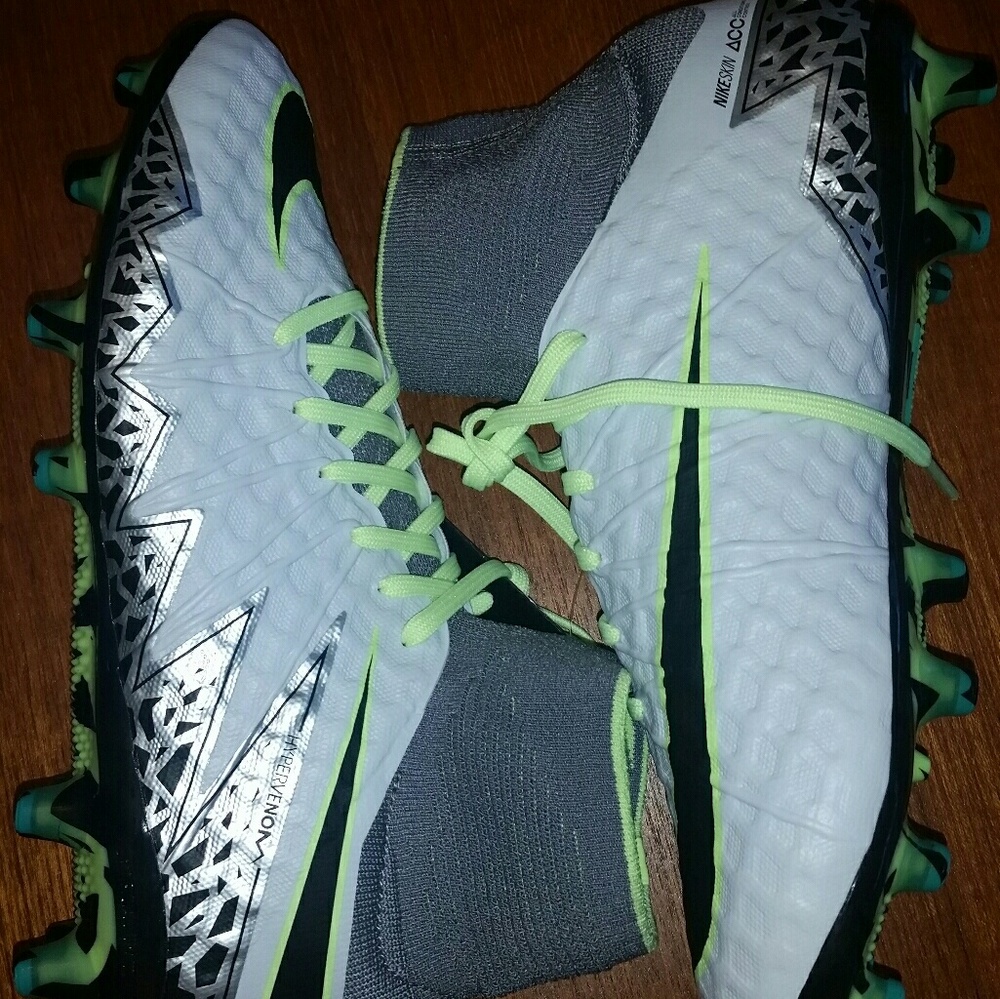 Nike Hypervenom Phantom II DF AG Soccer Cleats